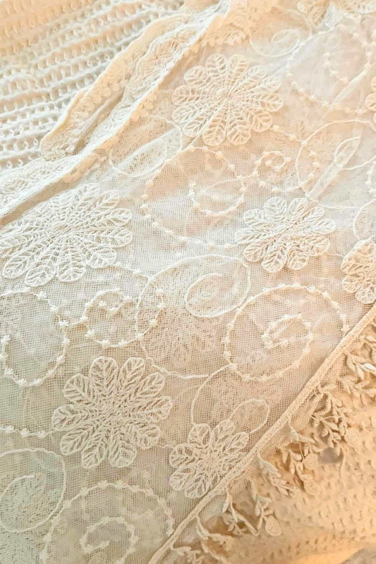 Vintage-Inspired Ivory Lace Mantel Scarf Treasures and Finds